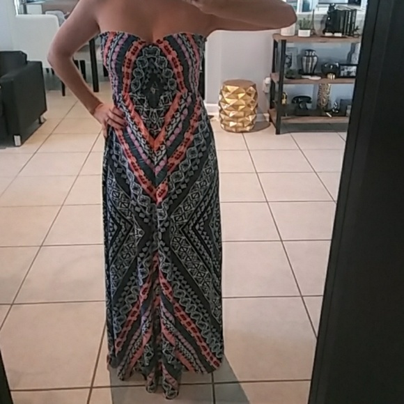 NWT - BOHO / AZTEC MAXI DRESS - Picture 2 of 8