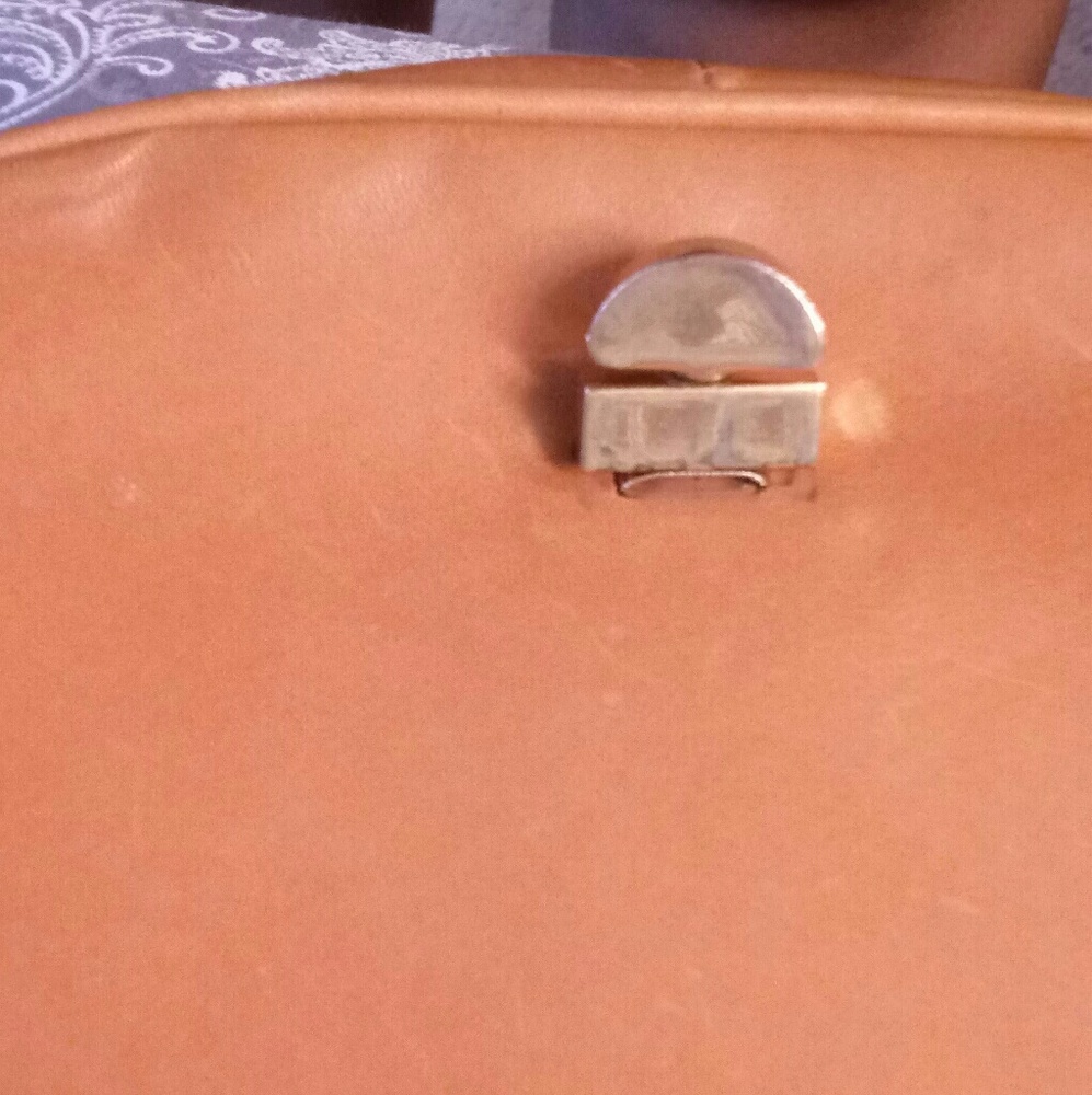 Cuyana Saddle Bag - Picture 6 of 7