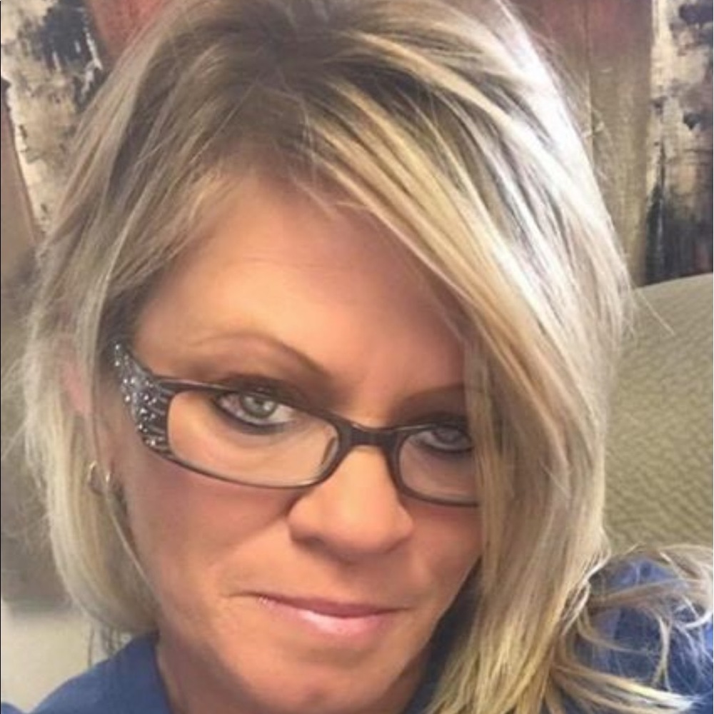 Meet your Posher, Nechia