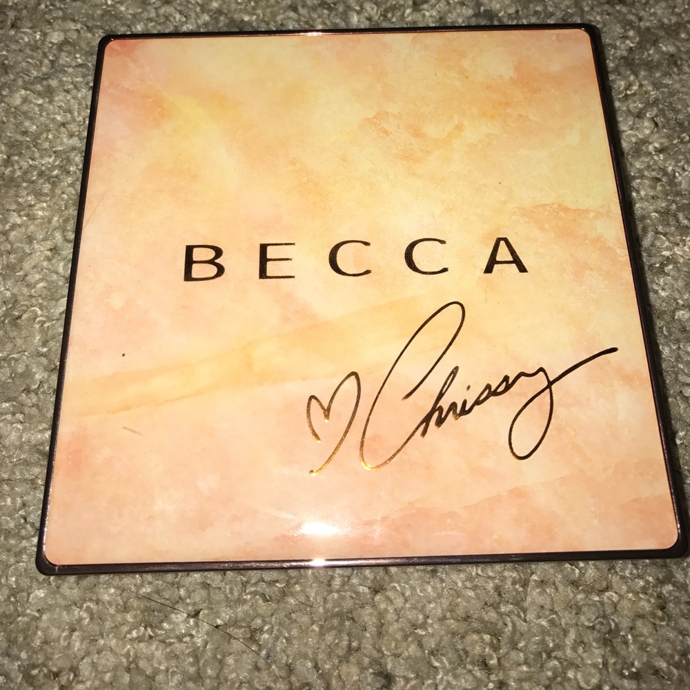 BECCA/x Chrissy Teigen glow face palette