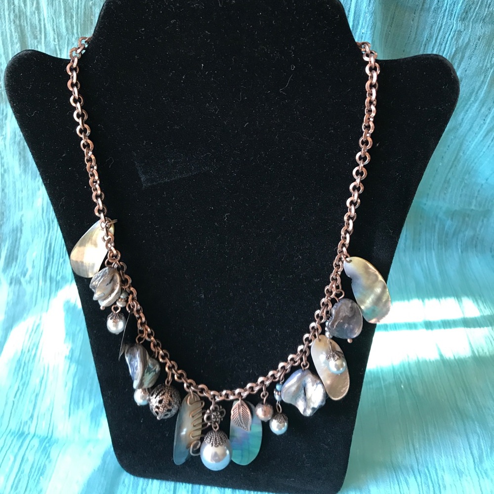 Leah Sophia caboodle necklace