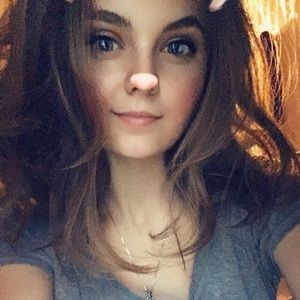 Meet your Posher, Abby