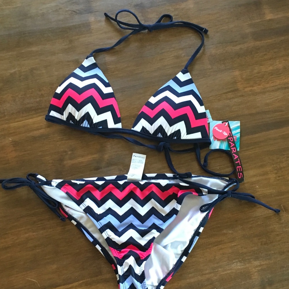 NWT Chevron Bikini 👙
