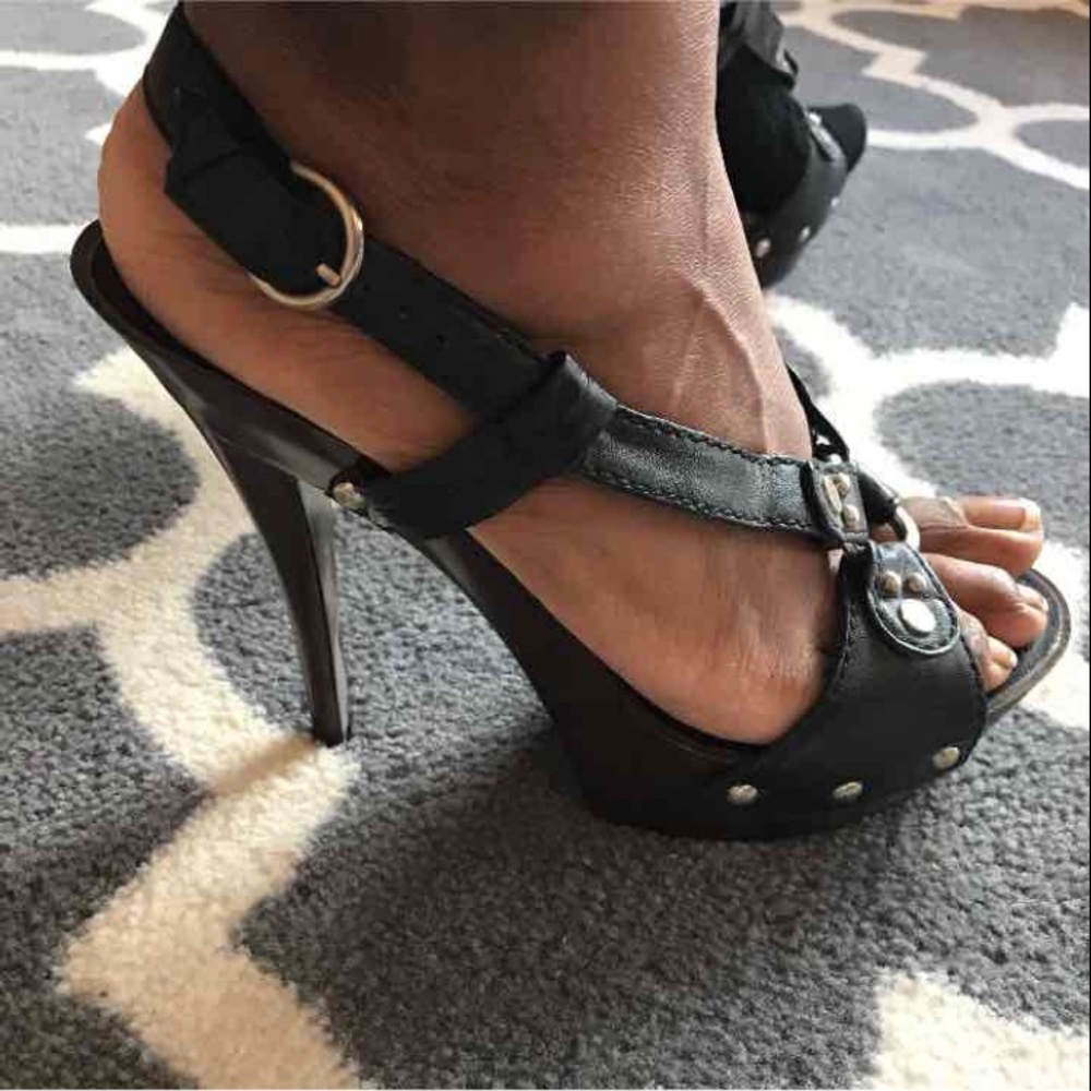 Jessica Simpson heels