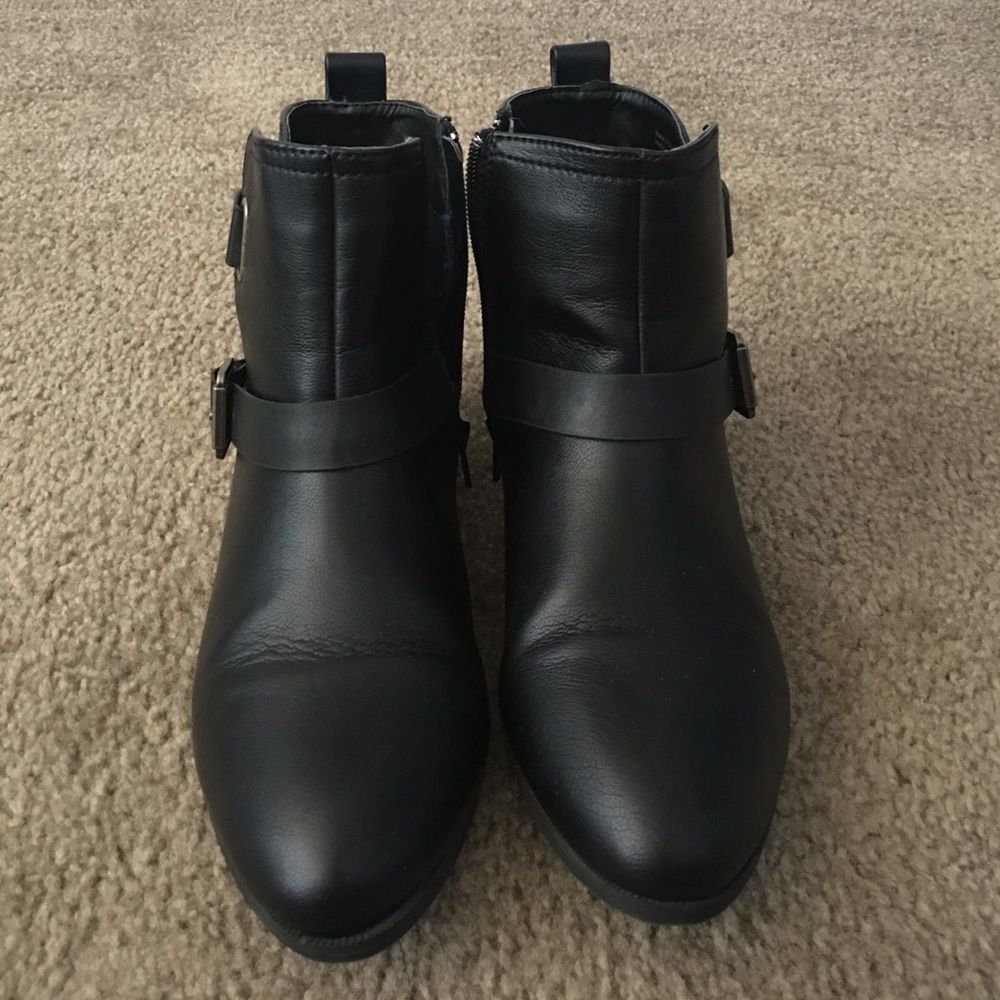 Women's size 8 black Aldo boots