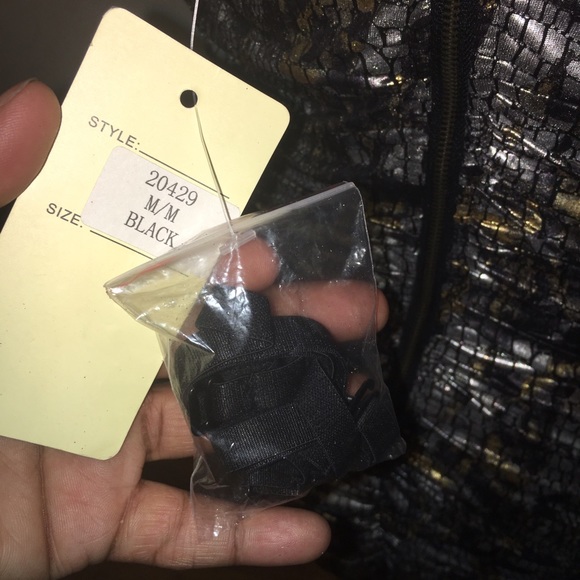 Silver/gold metallic dress - Picture 3 of 4