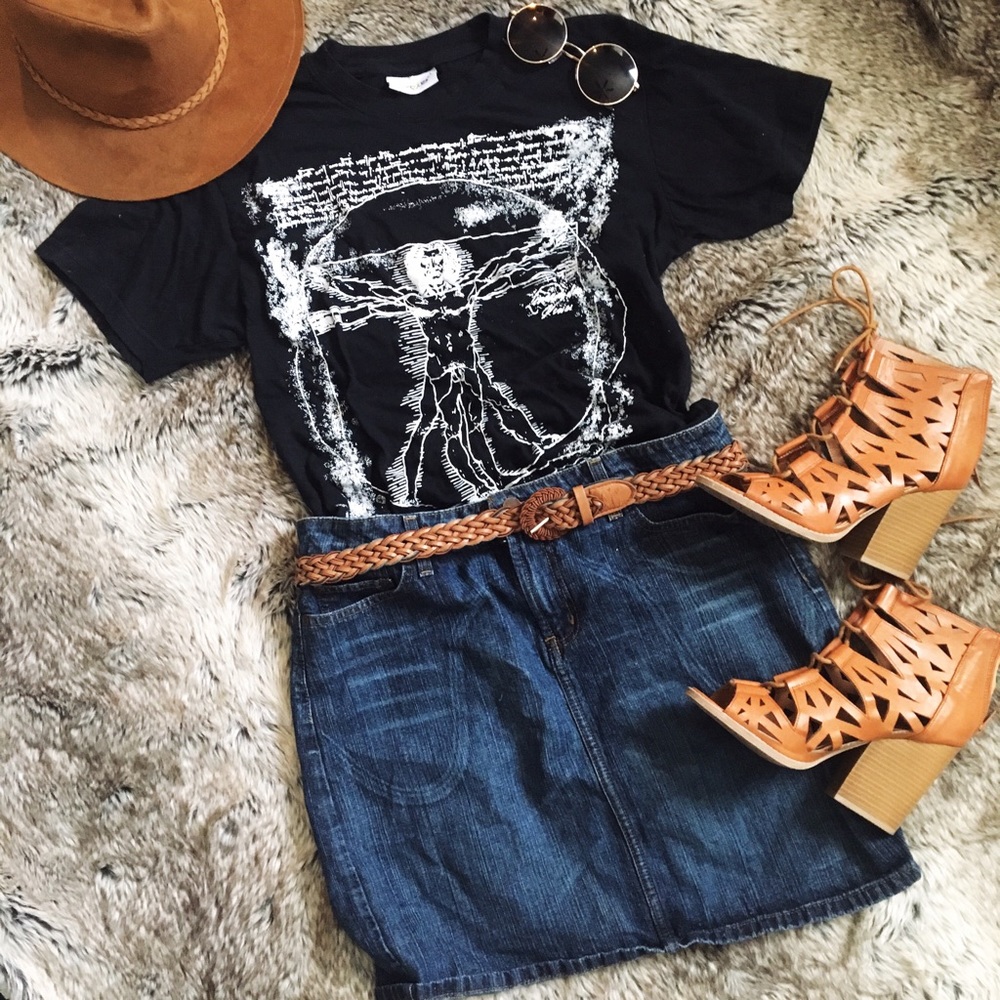 Vintage Graphic Vitruvian Man Da Vinci Tee