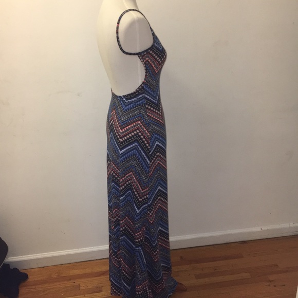 Backless Maxi Dress - Picture 2 of 4