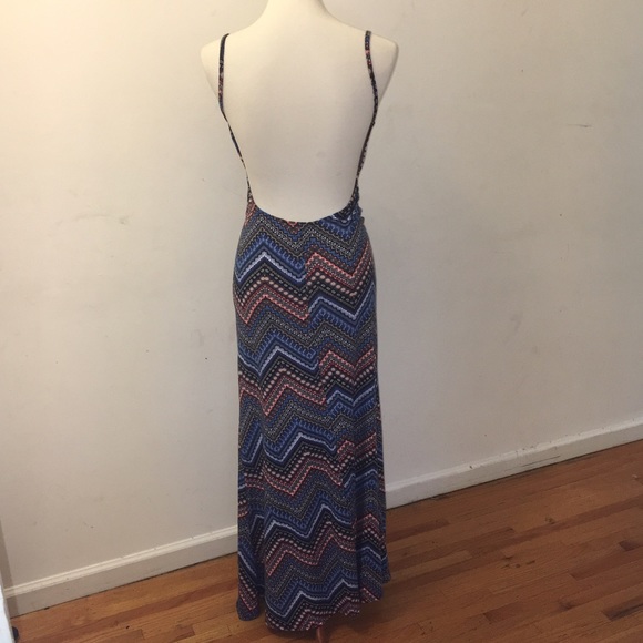 Backless Maxi Dress - Picture 3 of 4