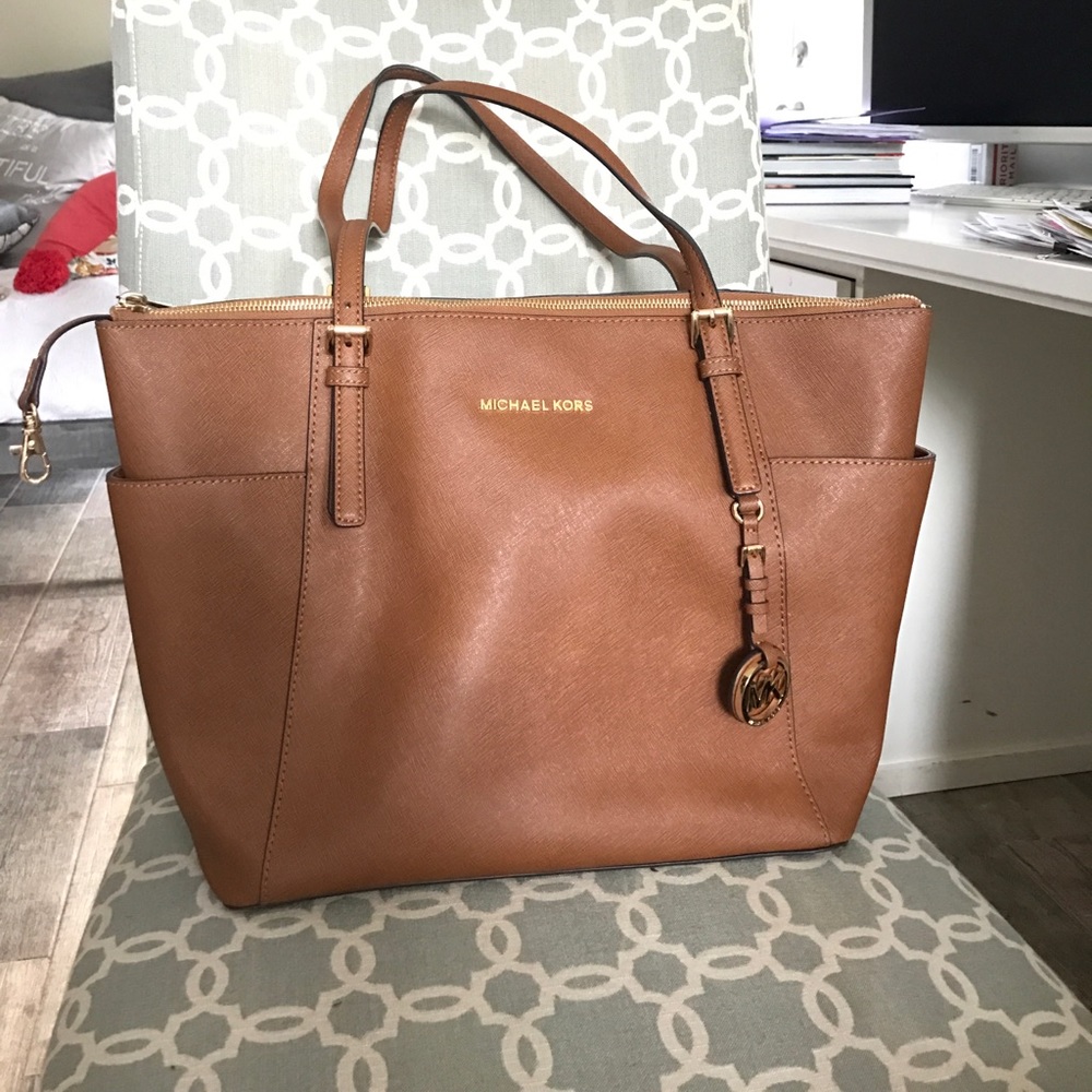 Michael kors tan purse