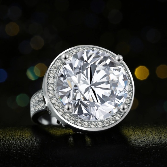 Round Halo Princess Silver Cocktail Wedding Ring - Picture 2 of 7