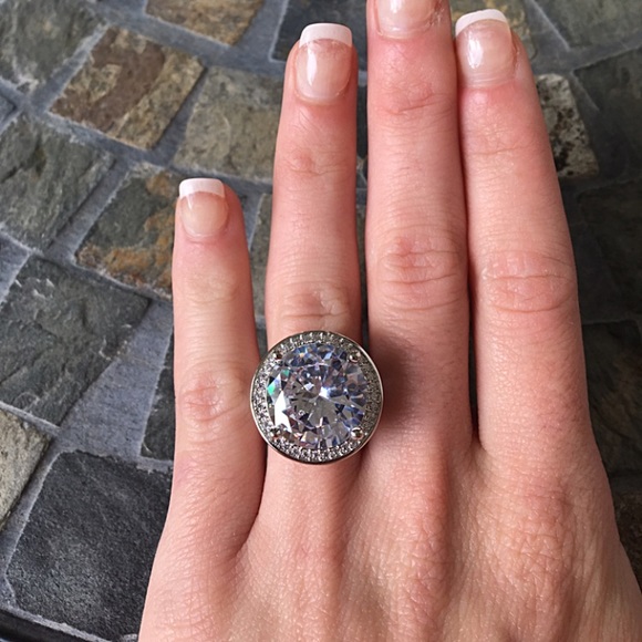 Round Halo Princess Silver Cocktail Wedding Ring - Picture 7 of 7