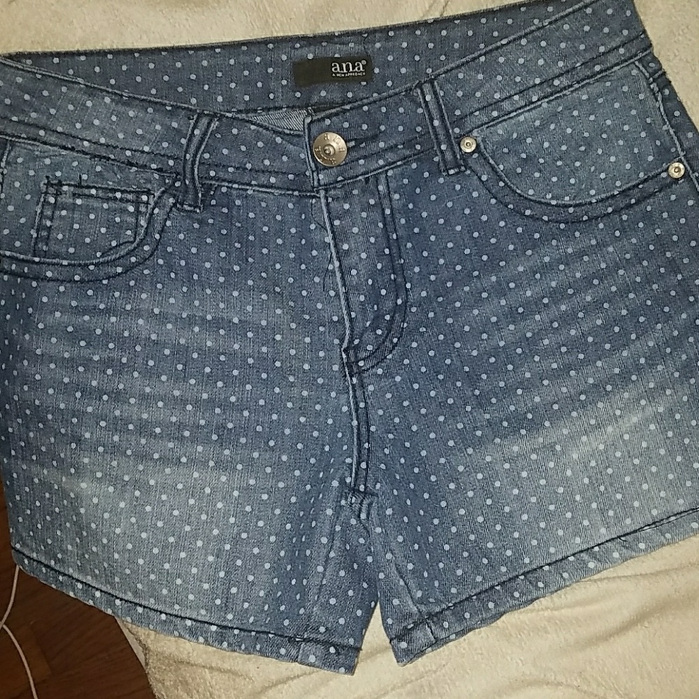 ✔closet cleanout💃💃Ana Shorts