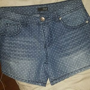 ✔closet cleanout💃💃Ana Shorts