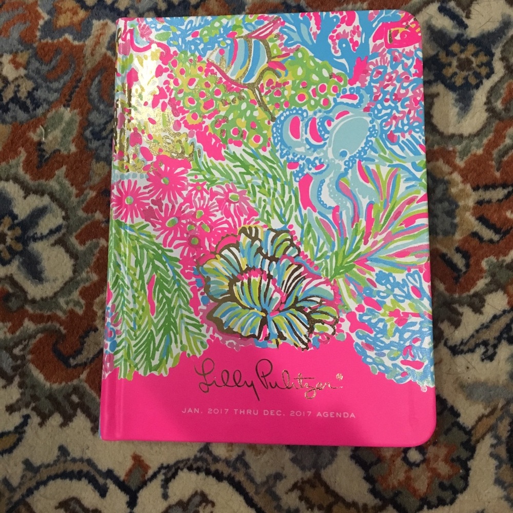 NWT Lilly Pulitzer hard cover agenda Jan-Dec2017