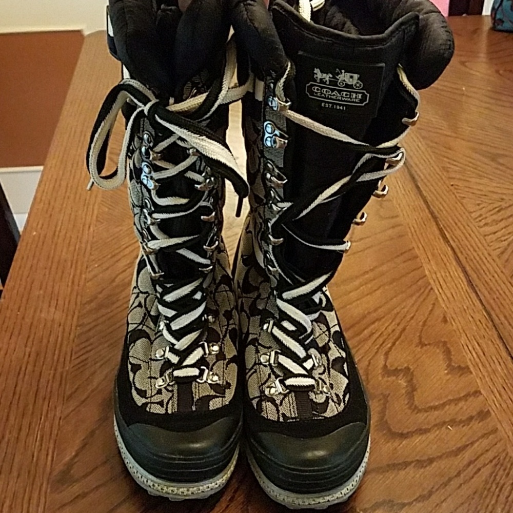 Authentic Coach winter boots