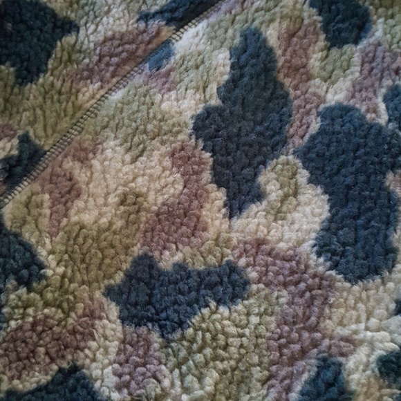 GAP Boys Fleece Camo Jacket - Picture 2 of 7