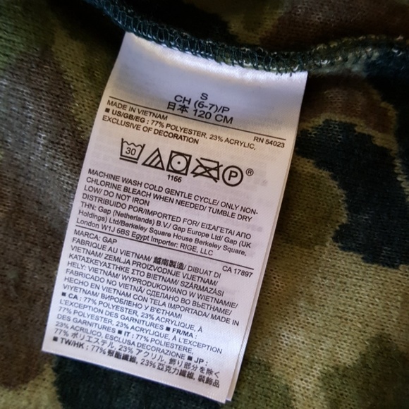 GAP Boys Fleece Camo Jacket - Picture 5 of 7
