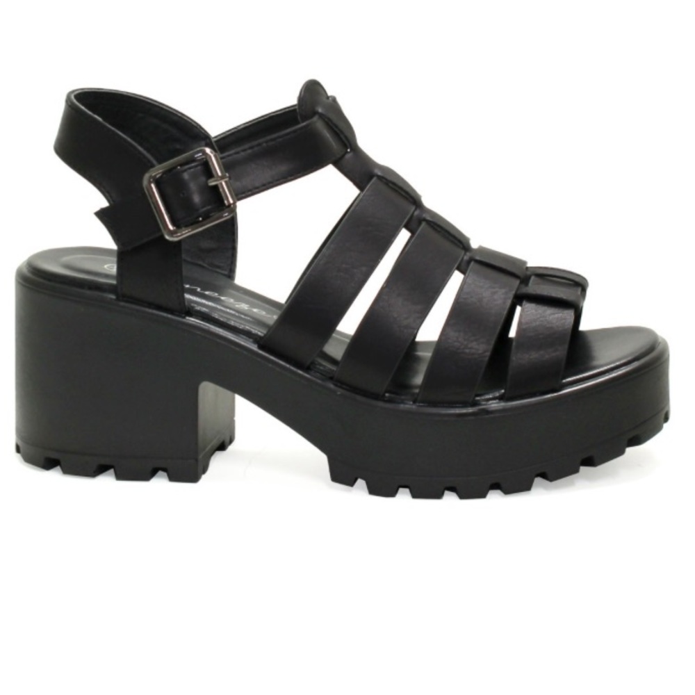 Trendy, platform sandals
