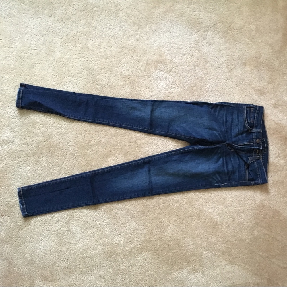 Flying monkey (buckle brand) dark jeggings