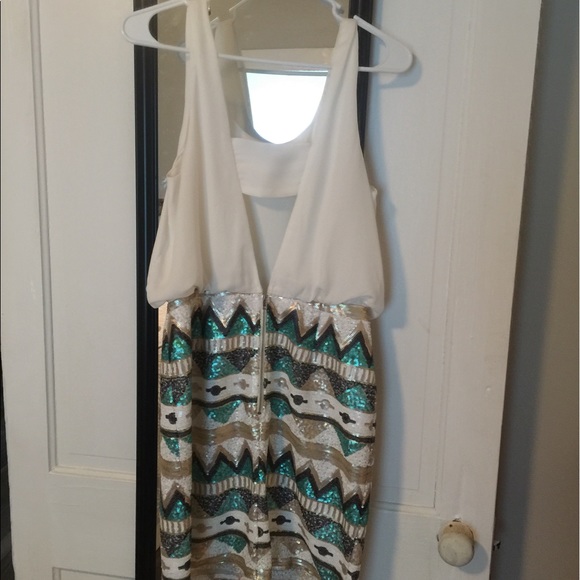 Dress - Picture 2 of 3