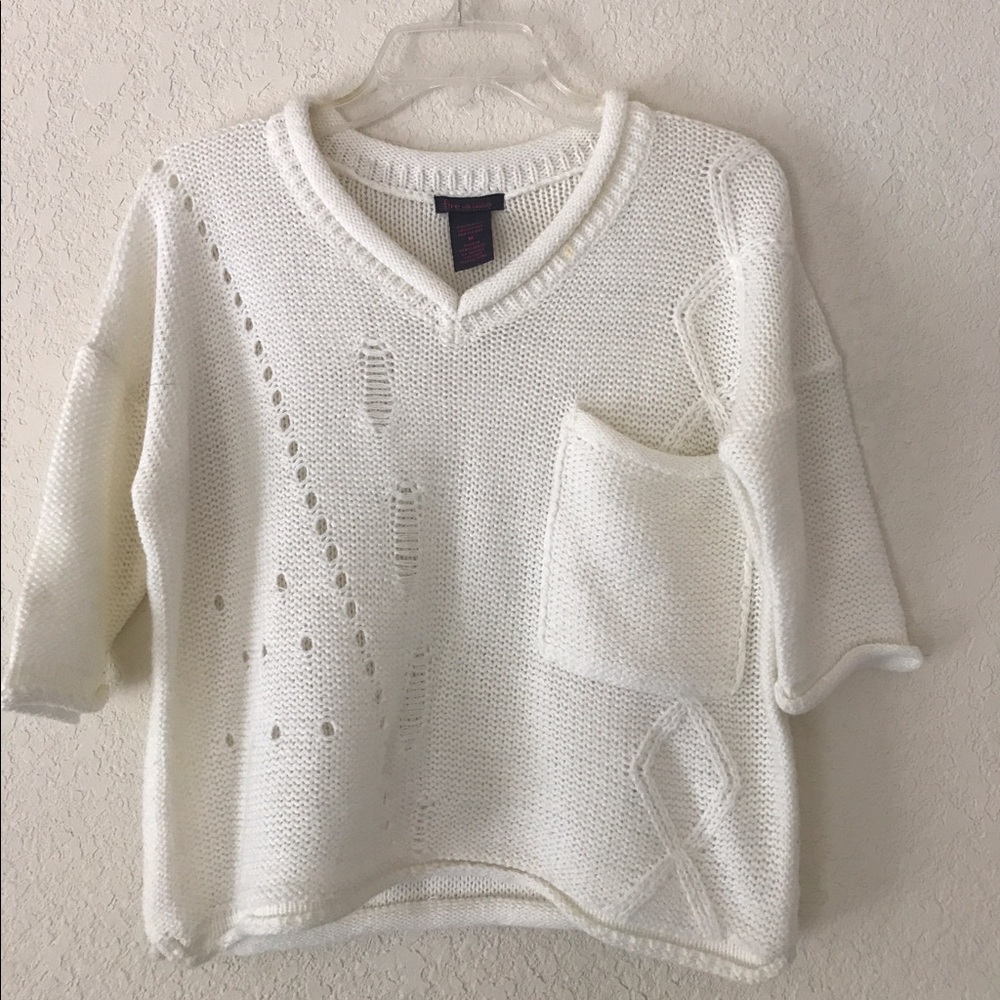 'Fire' White Knit-Top