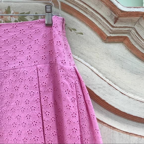 Aqua Pink Eyelet Skirt pleated mini size small - Picture 2 of 3