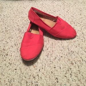 Coral slip on shoes