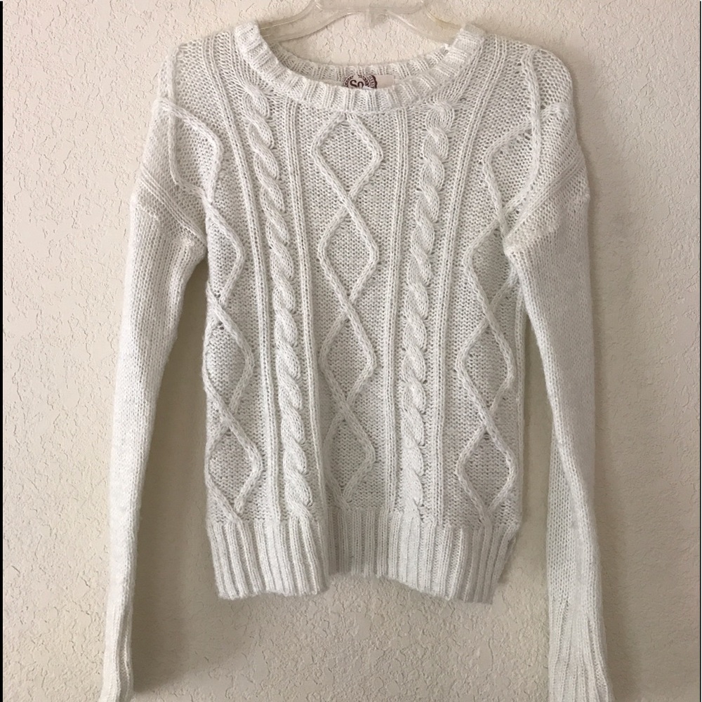 'So' White Knit Long Sleeve Top; Juniors