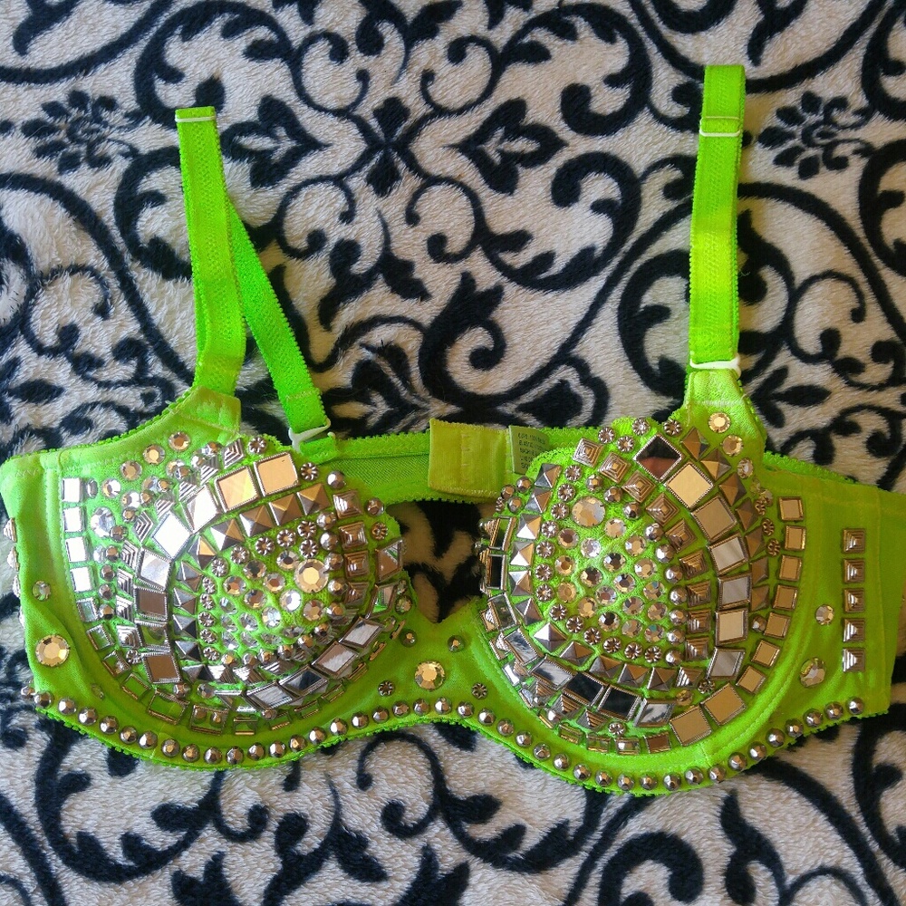 36 C Bling Bra