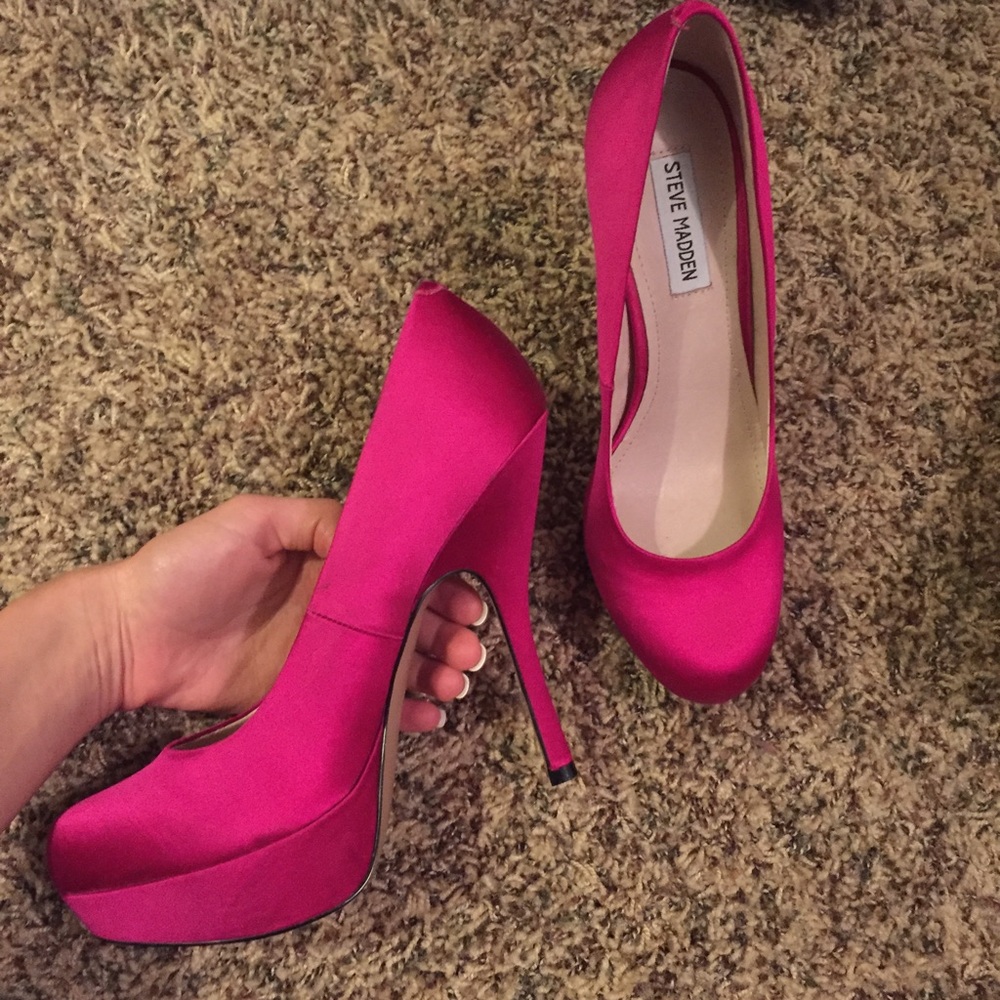 💎 SOLD 💎 Gorgeous Steve Madden stilettos - Picture 3 of 5