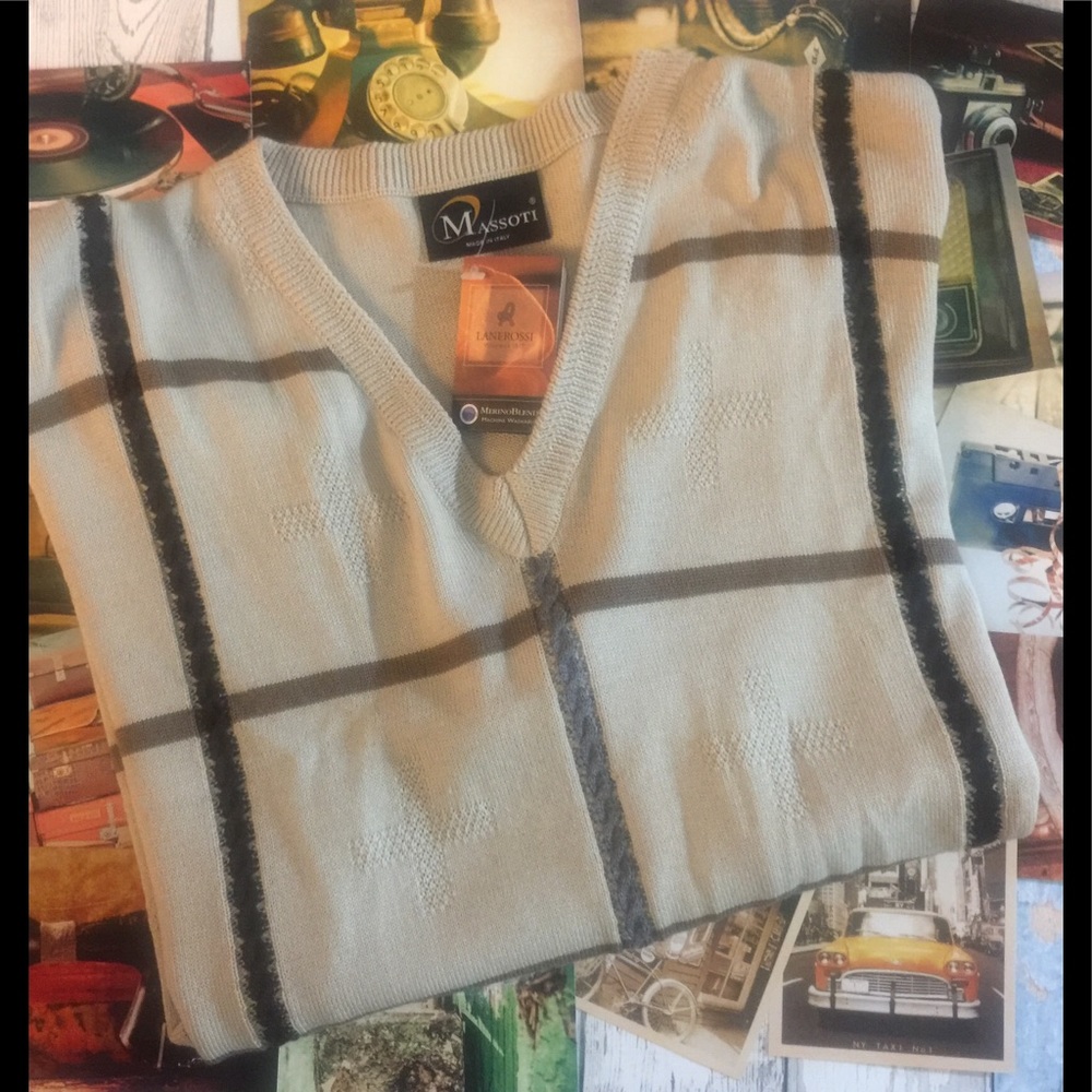 Men's V-neck sweater