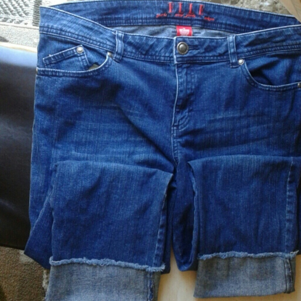 ELLE -Blue  3 quarter jeans, size 14 or 32