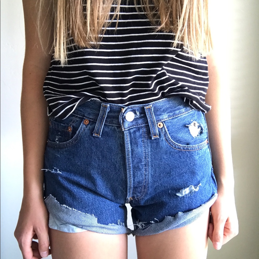 Distressed Levi cutoffs