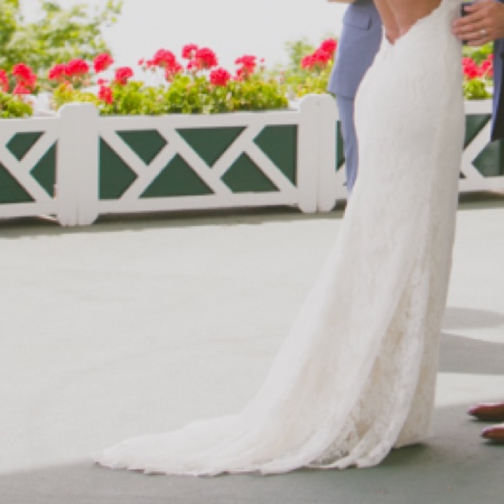 Almost New! Wedding Dress Purchased Last Year.