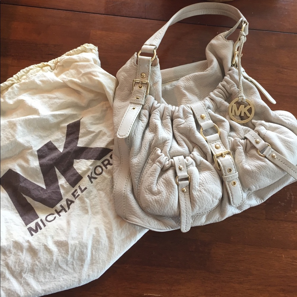 Michael Kors genuine leather purse. Beautiful!