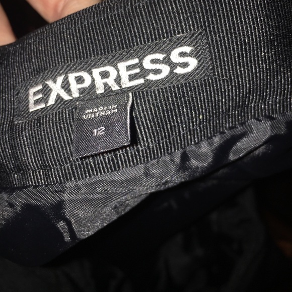 Express pleated mesh insert skirt - Picture 5 of 5