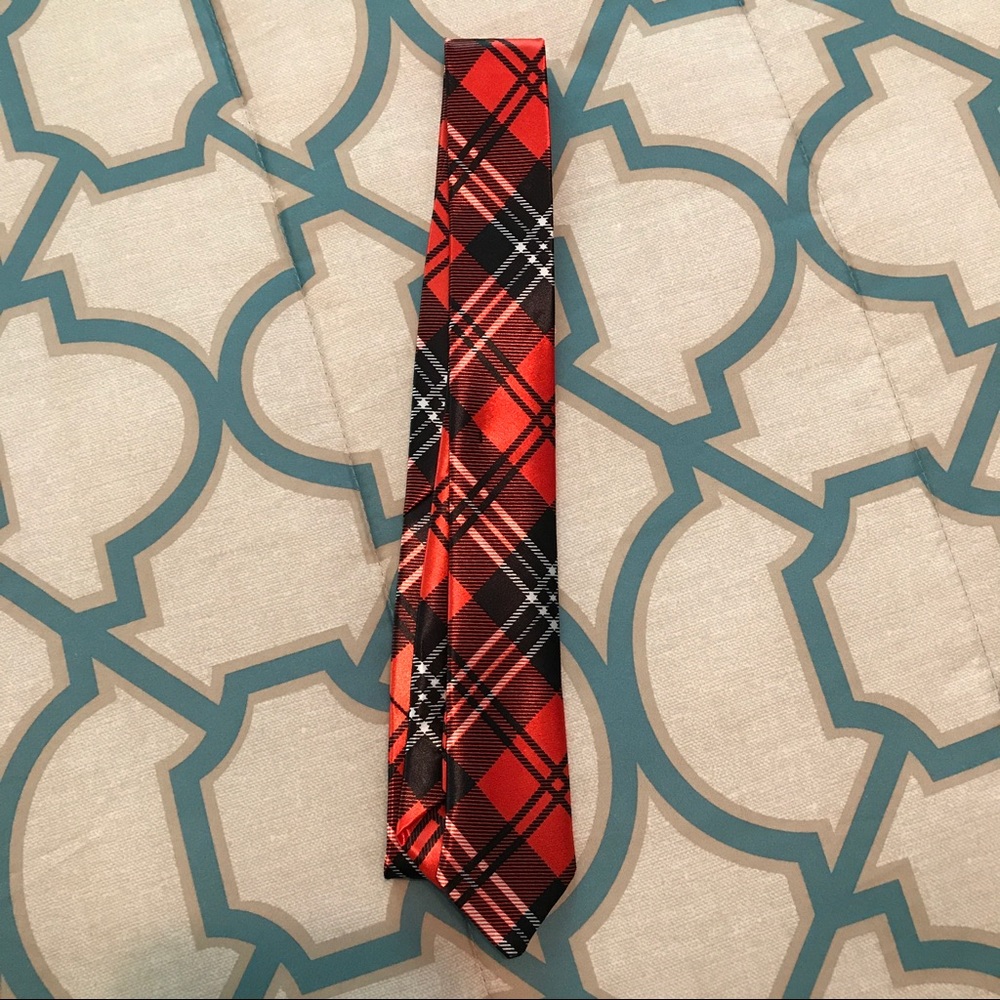 Men's skinny necktie