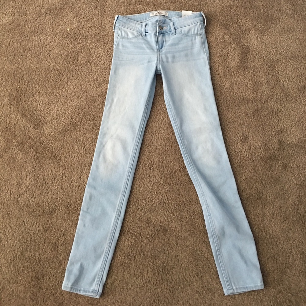 Size 00s light blue jeans Hollister - Like NEW!!