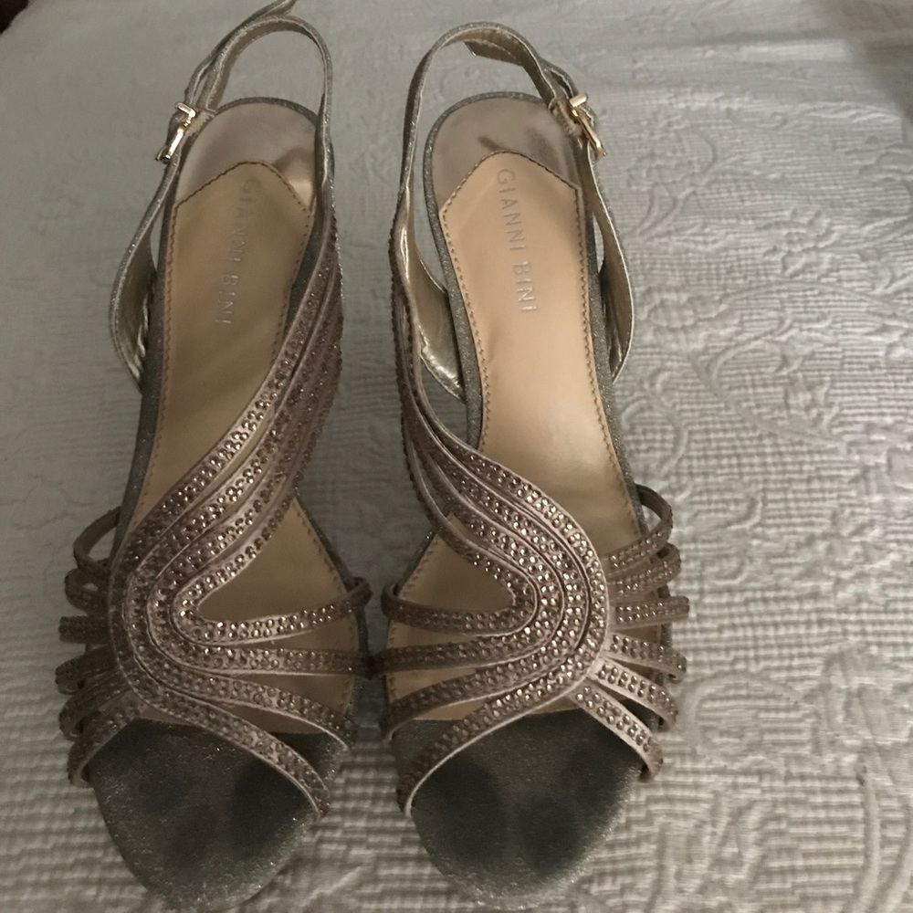 Gianni Bini shoes - Picture 2 of 5