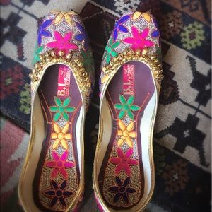 Punjabi flat boots