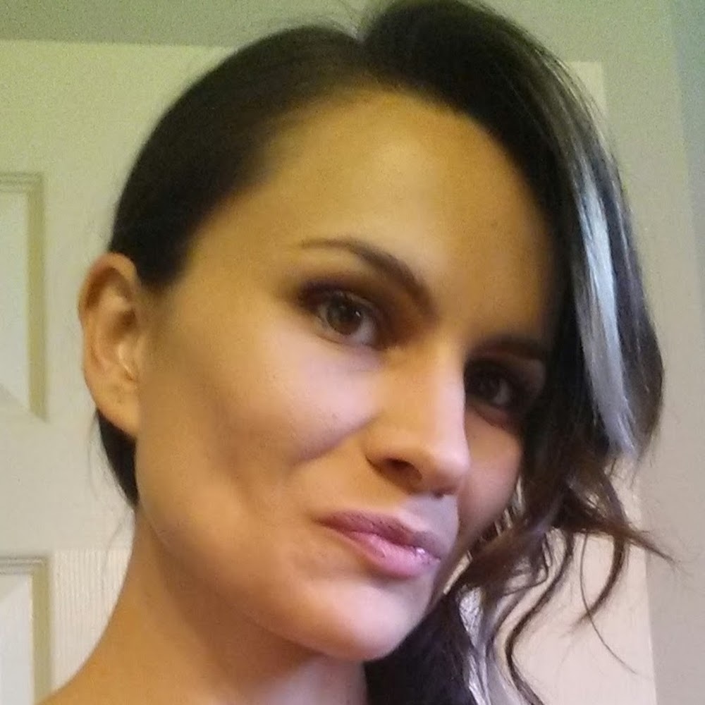 Meet your Posher, Carissa