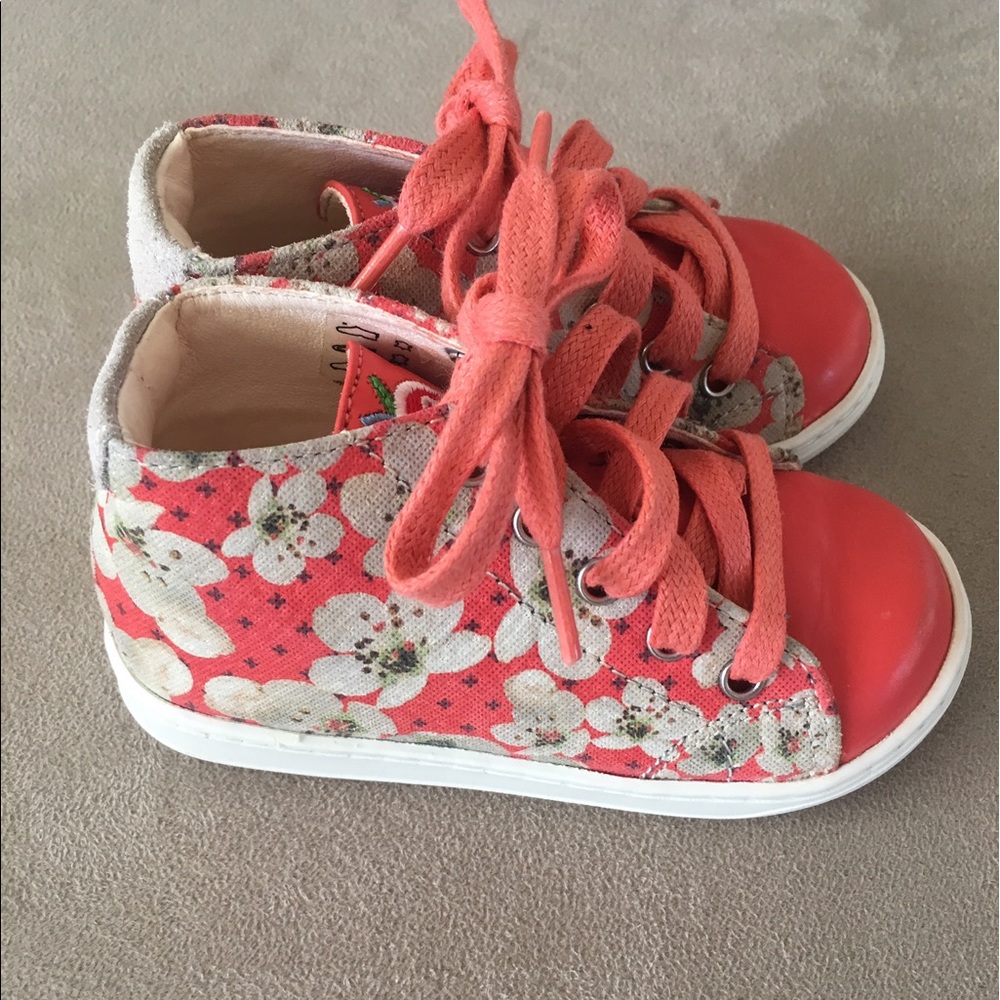 Shoo Pom Flower Hi Top Sneaker Infant Size 5