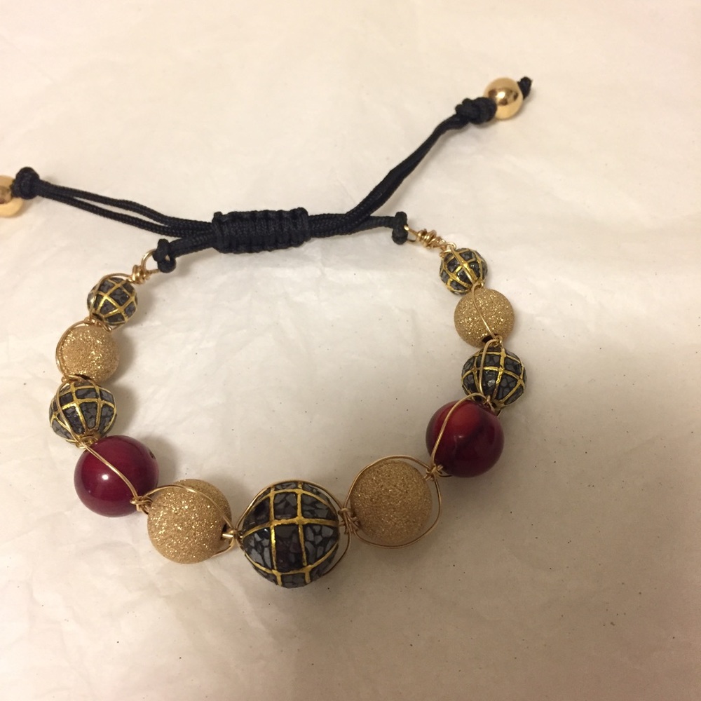 Handmade beaded fashion jewelry bracelet