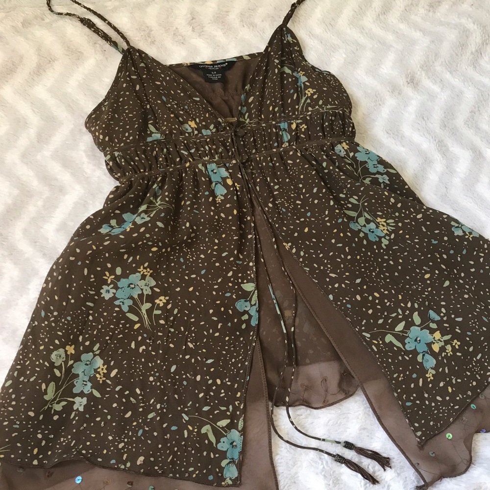 Gorgeous GUESS top 🌴 Perfect for vacation