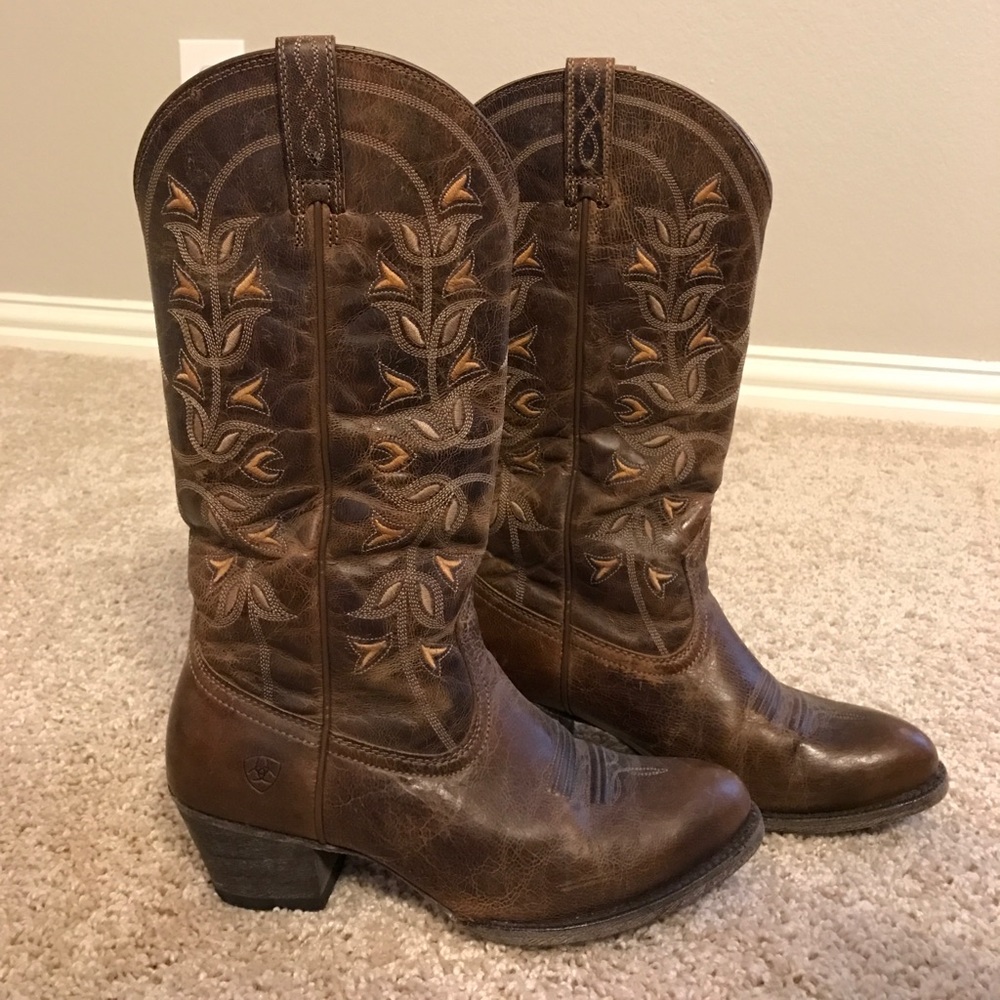 Ariat woman's cowboy boots