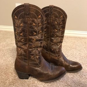 Ariat woman's cowboy boots