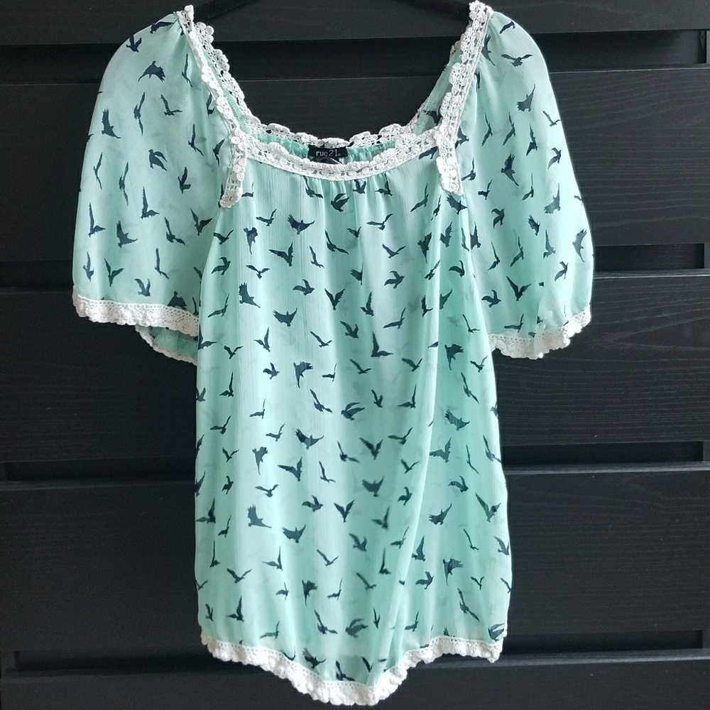 **SOLD** Crochet Trimmed Bird Patterned Top