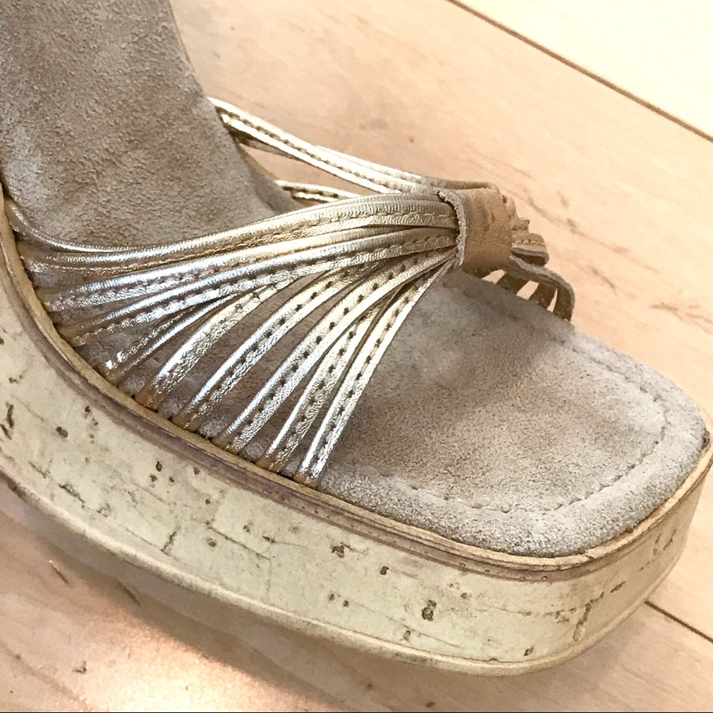 Candies Gold Leather Strappy NEW Platform Cork Sandals 8 metallic high heel RARE - Picture 3 of 4