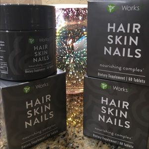 It Works! HAIR SKIN NAILS